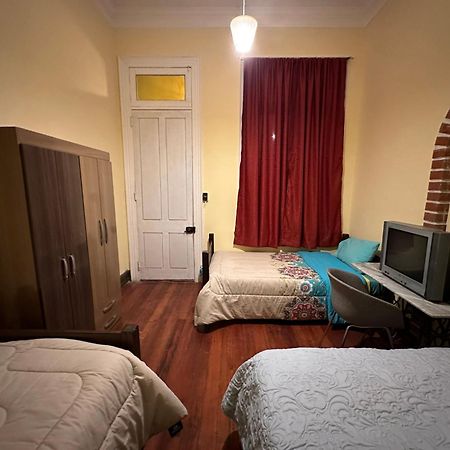 Das Gelbe Haus Hotel บัลปาราอีโซ ภายนอก รูปภาพ