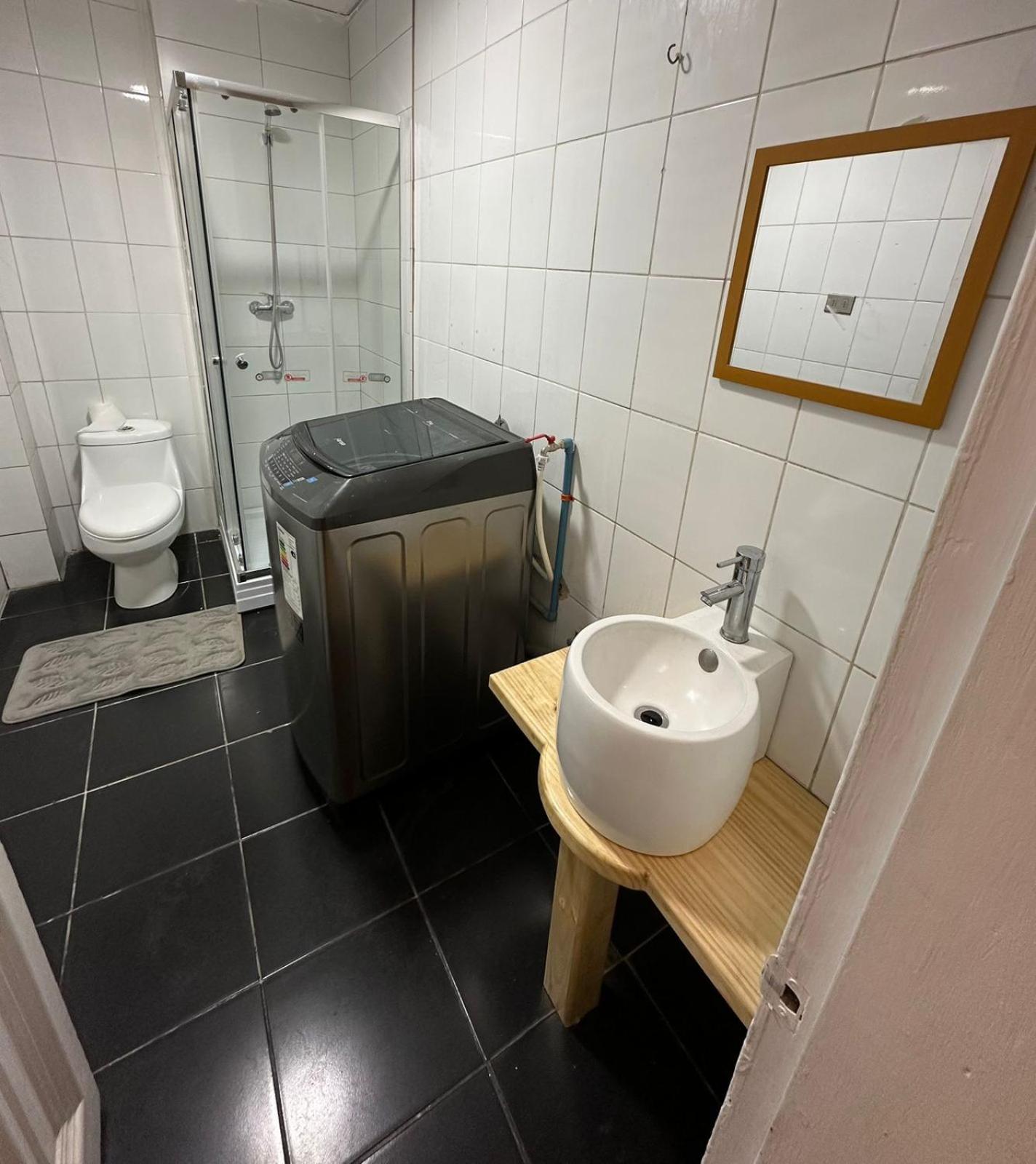 Das Gelbe Haus Hotel บัลปาราอีโซ ภายนอก รูปภาพ