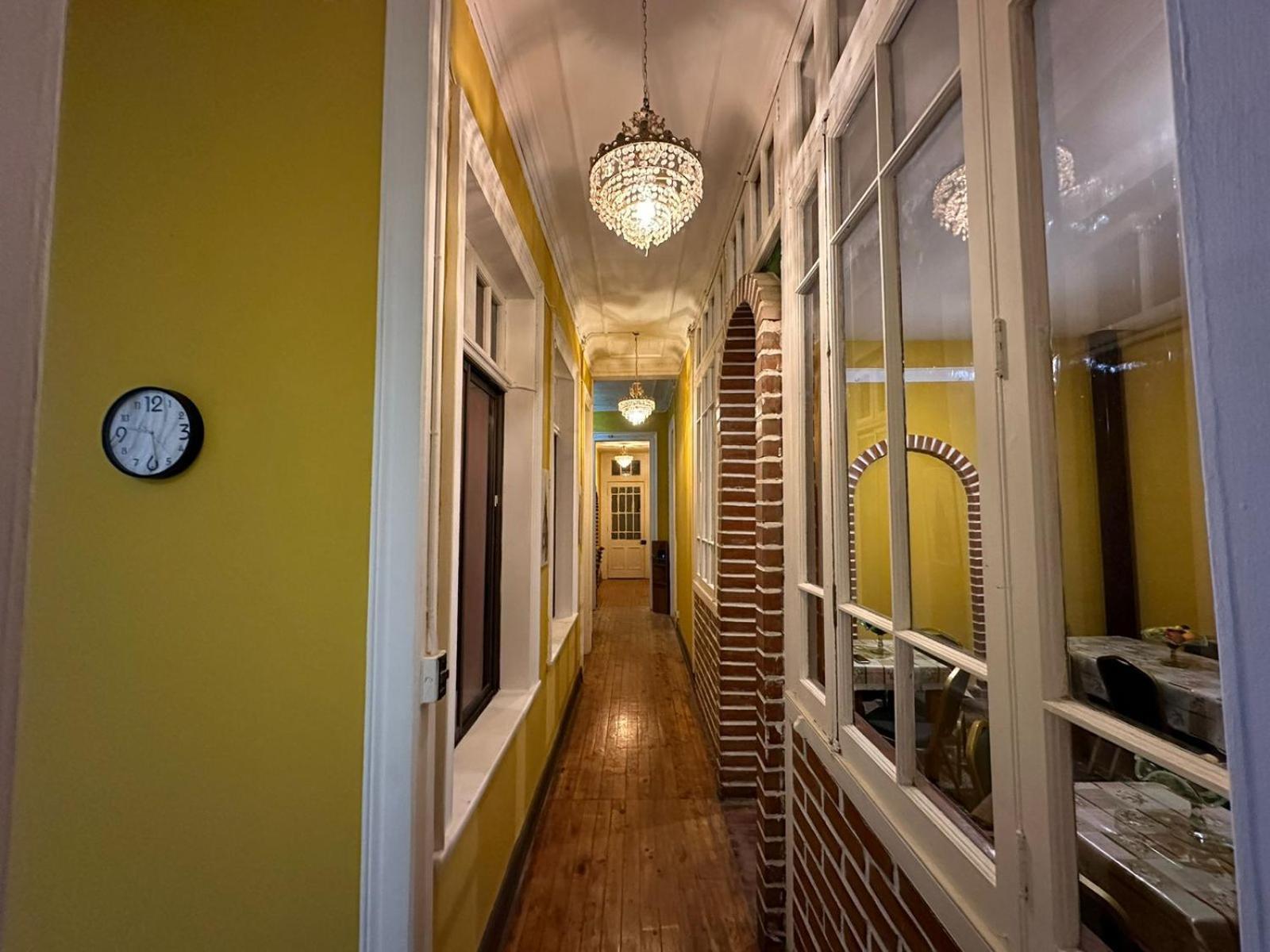Das Gelbe Haus Hotel บัลปาราอีโซ ภายนอก รูปภาพ