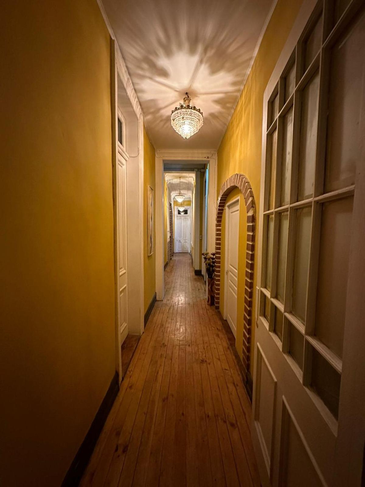 Das Gelbe Haus Hotel บัลปาราอีโซ ภายนอก รูปภาพ