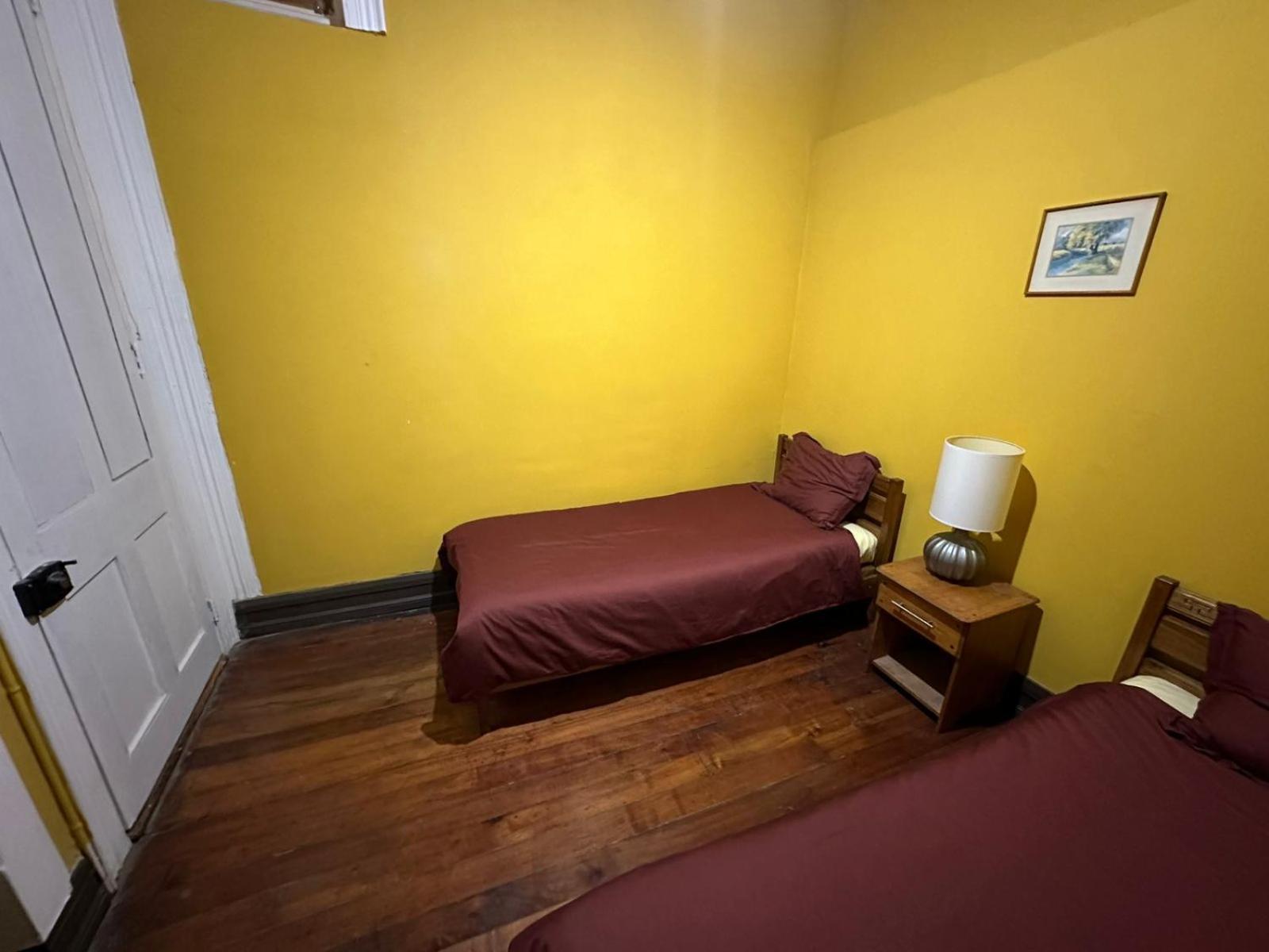 Das Gelbe Haus Hotel บัลปาราอีโซ ภายนอก รูปภาพ