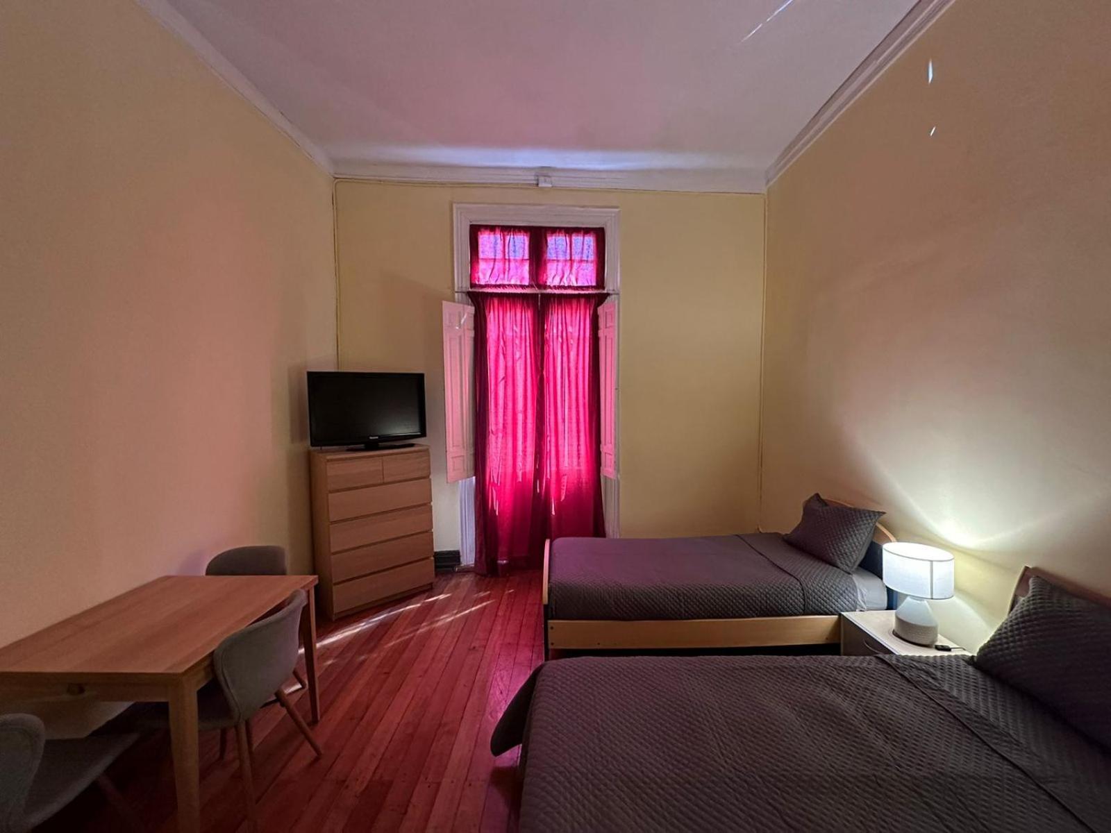 Das Gelbe Haus Hotel บัลปาราอีโซ ภายนอก รูปภาพ